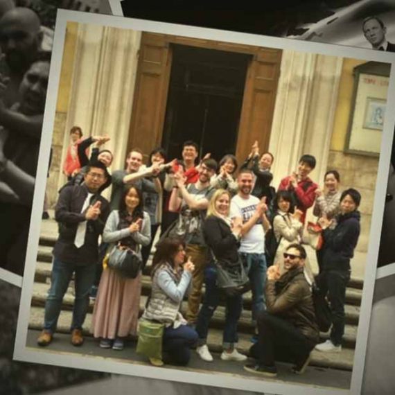 Caccia al Tesoro con iPad per team building interattivi 2.0 city game Operation 007 con la gente