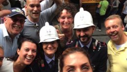 Caccia al Tesoro con iPad per team building interattivi 2.0 city game mangia prega ama firenze 2 Caccia al Tesoro con iPad per team building interattivi 2.0 city game mangia prega ama firenze 2