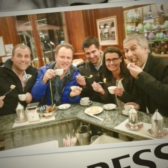 Caccia al Tesoro con iPad per team building interattivi 2.0 city game experience mangia prega ama Nespresso degustazione