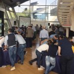 insieme per risolvere gli enigmi escape box